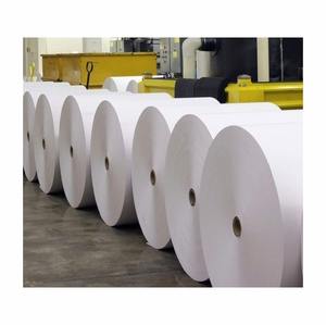 Rollos de papel de prensa al mejor precio, 45g-48.8GSM, revestimiento de PVC de un solo lado, stock a granel barato disponible - Product Image 1