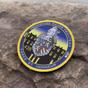 Patchs brodés en tissu sergé en gros | 2025 conceptions personnalisées - Product Image 1