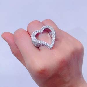 Round Diamond Heart Shape Unique Ring For Women - Product Image 3