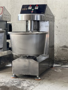 Con 1 Año De Garantia 25Kg Mezclador Especializado Nuevo Estado Calidad 5.5Kw/h. Panadería 1180x680x1040 220V/380V Vietnam - Product Image 2