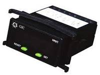 Contador de Horas Digital LED Industrial GIC, Programable, con Opciones de Alimentación Múltiple (110V AC/Batería/12V DC)