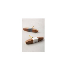 Boutons en bois de marbre pour armoires de cuisine, quincaillerie artisanale élégante, parfaits pour les thèmes intérieurs minimalistes et rustiques - Product Image 1