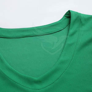 Uniforme de baloncesto de alta calidad Sublimación Uniforme de baloncesto personalizado Diseño Logo Equipo Uniforme de baloncesto - Product Image 3