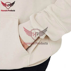 Sudaderas con capucha de diseño personalizado para mujeres: precios asequibles, estilos de tendencia y materiales de la mejor calidad Sudaderas con capucha personalizadas para mujeres - Product Image 4