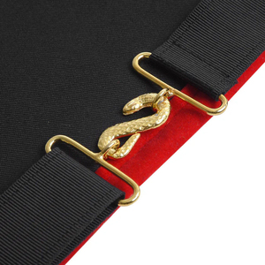 Delantal Masónico Bordado Personalizado con Símbolo de Cruz en Rojo, Blanco y Dorado, Adorno Clásico para Prendas - Product Image 4