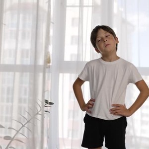 เสื้อยืดคอกลมแขนสั้นสำหรับผู้ชายทรงหลวมผ้าตาข่ายระบายอากาศได้ดีเหมาะสำหรับการเดินทาง - Product Image 6