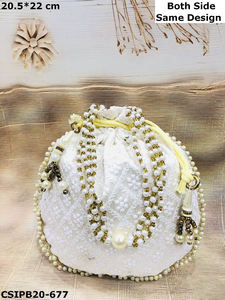 Pochette Potli brodée à la main en Inde, parfaite pour les cadeaux de mariage, les cadeaux de retour et les célébrations chics ! - Product Image 4