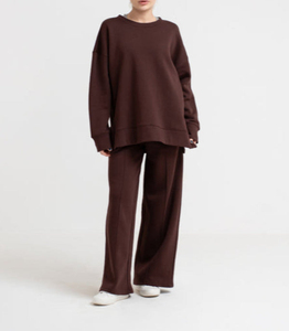 เสื้อสเวตเชิ้ตคอกลมทรงหลวมสีน้ำตาลเข้มสำหรับผู้หญิง มีซิปด้านข้าง สไตล์ลำลอง รับสกรีนโลโก้ - Product Image 3