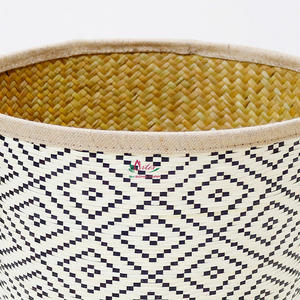 Cestas de mimbre de hoja de palma de Artex Dong Thap Contenedores de almacenamiento hechos a mano para cocina y embalaje de regalo - Product Image 4