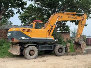 Excavadora Hidráulica de Orugas Hyundai de 210w-9 en Excelentes Condiciones, 12 Toneladas, Motor de Engranajes Incluido, Componentes Principales, Usada en Corea - Product Image 4