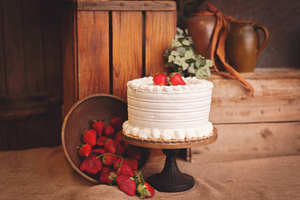 Soporte de pastel de madera redondo personalizado Diseño pulido brillante para eventos especiales Herramientas de pastel - Product Image 4