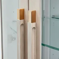 Armoire de présentation contemporaine Charles - Finition gris tourterelle doux et quincaillerie en laiton