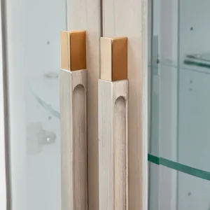 Vetrina Decorativa Contemporanea Charles - Finitura Grigio Tortora e Accessori in Ottone - Product Image 5