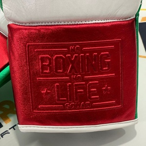 Gants de boxe personnalisés NO BOXING NO LIFE vert/rouge/blanc, en cuir véritable, pour entraînement et Muay Thai, pour hommes. - Product Image 3