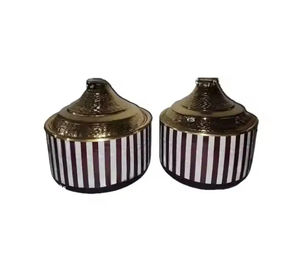 Olla caliente de metal moderna con una cúpula de madera hecha a mano Un Servidor de comida personalizado perfecto para bodas y cenas con estilo - Product Image 2