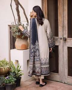 Lehenga choli de mariée multicolore à broderie lourde pour femmes pour la fête de mariage, vêtements indiens pakistanais en gros - Product Image 1