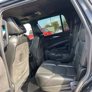 Cadillac Escalade Platinum 4WD 2017 - Product Image 4