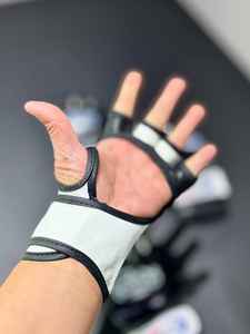 Vente en gros de nouveaux gants d'entraînement professionnels MMA Muay de qualité supérieure de haute qualité fabriqués en usine à bas prix - Product Image 6