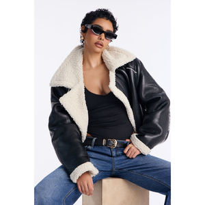 Veste de course en cuir véritable de haute qualité personnalisée pour femmes, veste de course de moto à la mode, coupe courte - Product Image 1