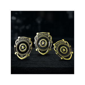 Badge de sécurité 3D en métal, souvenir unique, cadeau pour collectionneurs, bouclier - Product Image 6