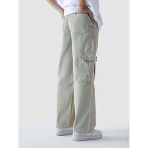 Pantalones Cargo Mint Chalk VII, 100% Lona de Algodón, Corte Recto con Estampado Chalk Mint - Product Image 2