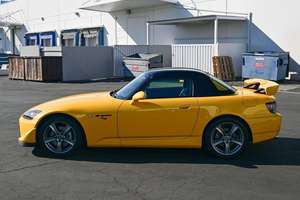 Honda S2000 CR 2008 Usado, ~22,500 Millas, Transmisión Manual de 6 Velocidades, Color Amarillo Perla Rio, Sin Modificar - Product Image 2