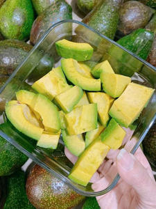 VENTE EN GROS D'AVOCATS CONGELÉS DE HAUTE QUALITÉ FABRIQUÉS AU VIETNAM POUR L'INDUSTRIE ALIMENTAIRE ET L'APPROVISIONNEMENT MONDIAL - Product Image 3