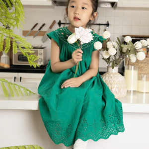 Vestido de lino suave hecho a mano para niñas pequeñas, estilo informal para el primer cumpleaños de niños pequeños, OEM hecho en Vietnam - Product Image 6