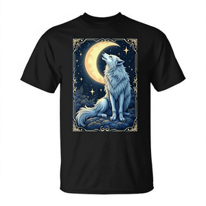 T-shirt Gotica con Lupo che Urla e Luna Celeste, Abbigliamento Promozionale Ispirato alla Natura e alla Misticismo - Product Image 2