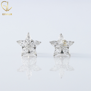Design à la mode 10k Or Blanc Marquise Coupe D VVS Moissanite Diamant Cinq Pierre Fleur Style Stud Usage Quotidien Boucles D'oreilles - Product Image 1