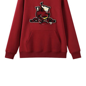 Sudadera de cuello redondo de forro polar roja y blanca para hermandades universitarias, corte regular, estilo urbano, invierno, con logo personalizado bordado frontal - Product Image 4