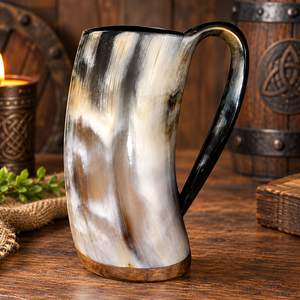 Mug à boire artisanal en corne naturelle REHMAN CRAFT, style rustique vintage, écologique, verre à bière, pour mariage, usage domestique, Uttar Pradesh - Product Image 4