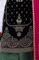 Excellente qualité Winter Collections Designer Velvet Salwar Kameez avec broderie lourde Séquence de 3mm
