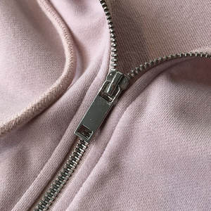 Uso al aire libre Ropa de mujer Color sólido Algodón Chándal Bajo Moq Diseño personalizado Chándales de mujer - Product Image 6