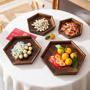 ถาดเก็บไม้อะคาเซียงานฝีมือรูปพระจันทร์เสี้ยวดีไซน์ทันสมัยแบบชั้นเดียวแบบยืนสลักลายดอกไม้สำหรับร้านอาหาร - Product Image 2