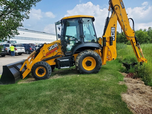 Chargeuse-pelleteuse sur pneus JCB 3CX 15 SUPER NEUVE, moteur diesel, haute efficacité de charge, garantie 4 ans - Product Image 2