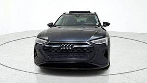 Audi Q8 e-tron quattro Premium AWD quattro Premium 4dr SUV 2024, autos usados sin accidentes en venta - Product Image 6