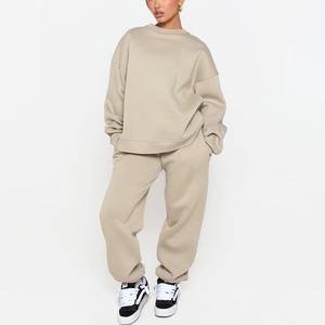 High Quality Oversized Zip up <b>Crop</b> Top Hoodie and <b>Jogger</b> Set Custom Two Pieces Streetwear Women Tracksuit Jacket Hoodie Set - Product Image 3