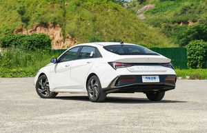 Offre de qualité : Hyundai Elantra 1.5L CVT essence d'occasion 2025 - Product Image 4