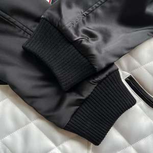 Chaquetas Varsity Personalizadas para Hombre, Estilo Casual, con Cuello Alto, Chaqueta de Béisbol Masculina de Primera Calidad, Disponible en Diferentes Colores - Product Image 5