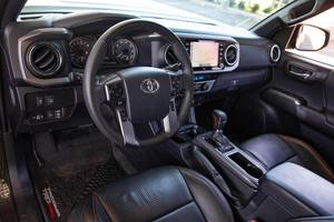 UTILISÉ À y-o t a Tac-oma Double Cab TR-D Pro 4x4 - Product Image 5