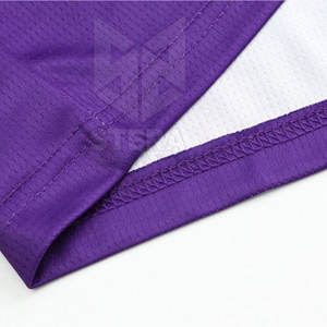 Nouveauté Vêtements de basket-ball de sport personnalisés Uniforme en tissu respirant avec le dernier design Style de jeu sublimé - Product Image 5