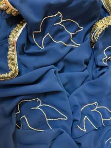 Sari de Seda Nirvana Tejido a Mano con Diseño Floral, Estilo Fiesta, Corte Elegante, con Bandana Étnica para Despedida - Product Image 4