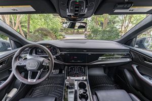 Audi RS Q8 2024 Usado, Motor V8 Twin-Turbo de 591 hp, Equipamiento de Alta Gama, Sin Modificaciones - Product Image 4
