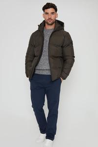 Vente en gros Logo personnalisé Veste bouffante à capuche ajustable avec fermeture éclair Veste pour homme matelassée Chaleur extrême en hiver - Product Image 6