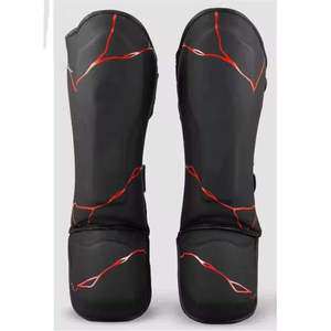 Protège-tibias MMA en cuir PU premium personnalisés avec fermeture à boucle et crochet pour la protection du cou-de-pied, du pied et de la jambe, protège-tibias de football légers - Product Image 6