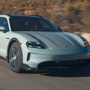 Porsche Taycan Turbo 2024 d'occasion, entièrement équipée, propre, prête à être expédiée - Product Image 6