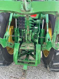 Asequible 4X4 Johnn-Deere 6130R Modelo de tractor para la venta/130 Tractor multifuncional con aire acondicionado y cabina a precios baratos - Product Image 4