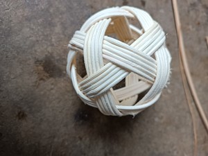 Boule décorative en rotin du Vietnam Artisanat fait à la main Exportateur Fournisseur en gros Commandes en gros à des prix raisonnables et compétitifs - Product Image 4