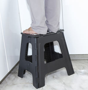Tabouret pliant avec surface antidérapante, design moderne pour un usage quotidien à la maison, dans le garage, la cuisine - Plastique pour adultes et enfants - Product Image 1